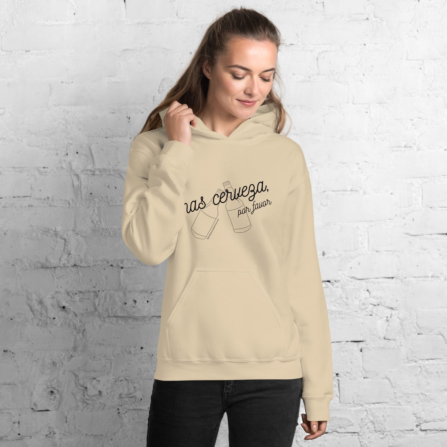 Mas Cerveza Unisex Hoodie